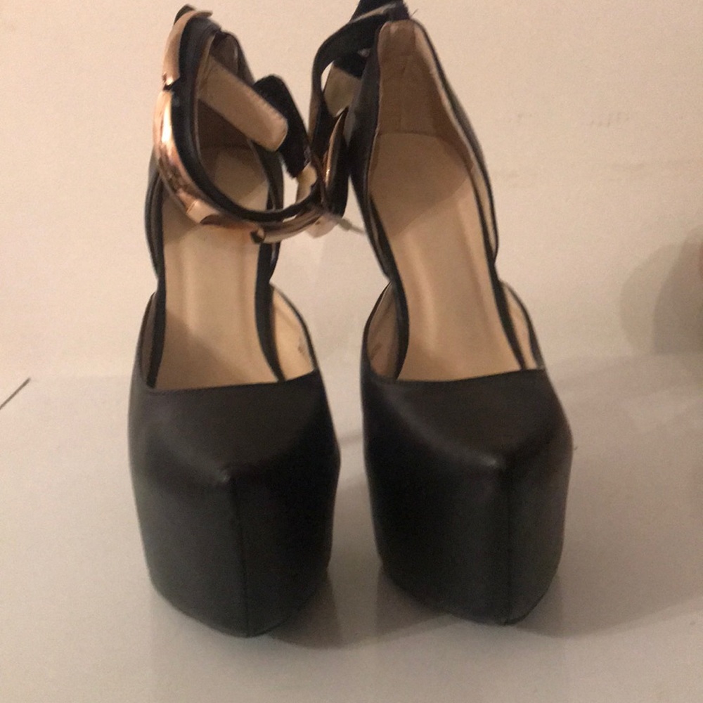 Shoes - Picture 3 of 3